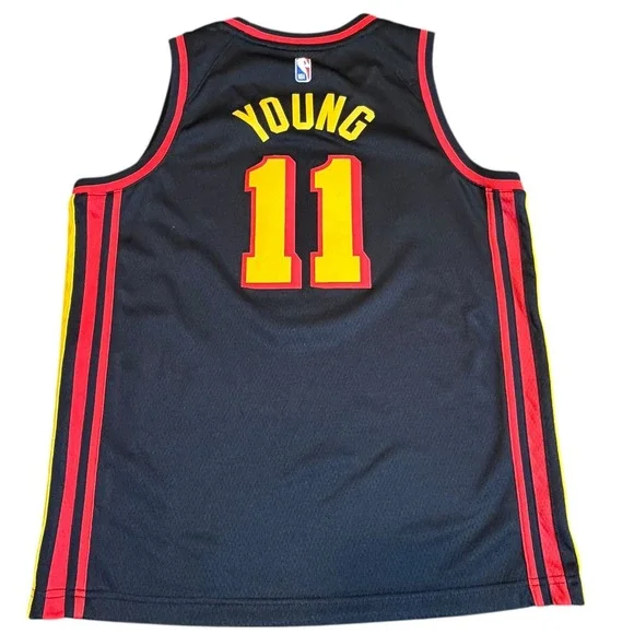 Jordan Atlanta Hawks Jersey Boys Large 14-16 Black Excellent Trae Young 11 NBA - Picture 4 of 4